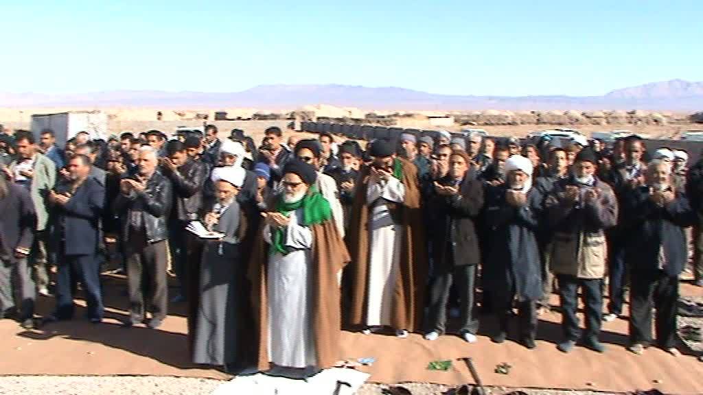 اقامه نماز طلب باران در قاین