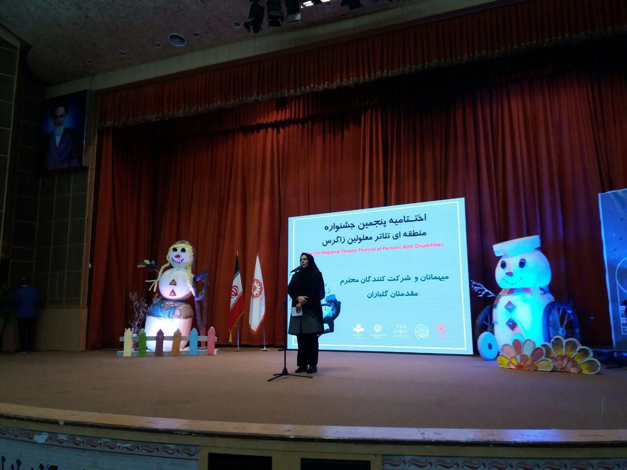 هنر تنها مقوله ای است که میتواند به زندگی امروزی روح بدمد