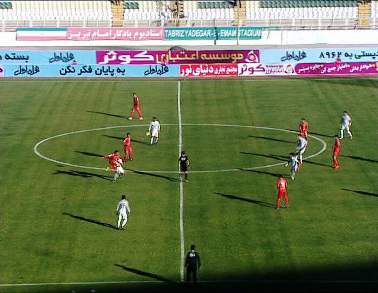 لیگ برتر فوتبال ؛ توقف تراکتورسازی در خانه