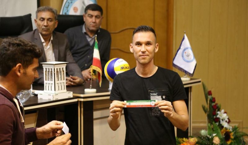 قرعه کشی تور والیبال ساحلی بندرعباس