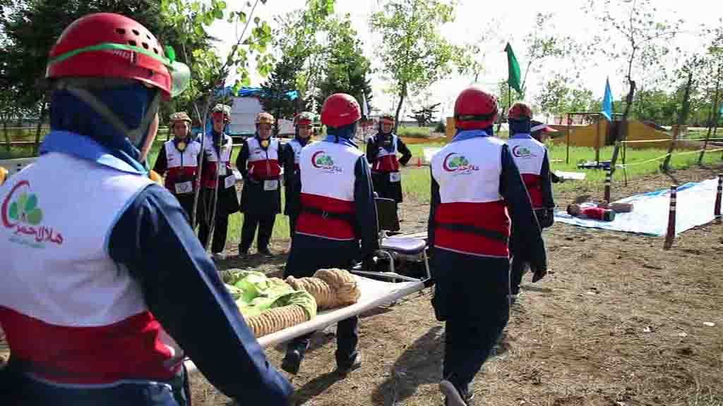 تلاش های جمعیت هلال احمر برای تامین آب شرب به مناطق کم آب کشور