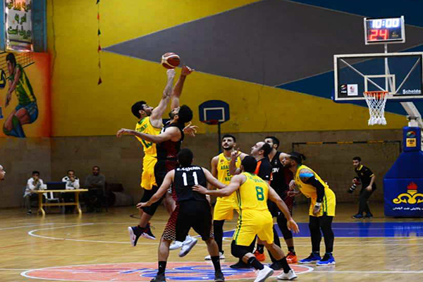 ذوب آهن بعد از هفته جنجالی به تهران می‌آید