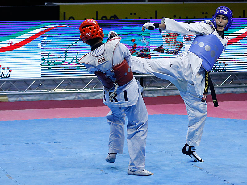 2 پیروزی نماینده گیلان در لیگ تکواندوی مردان کشور 2 پیروزی نماینده گیلان در لیگ تکواندوی مردان کشور