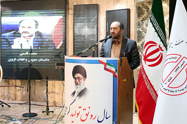 رونق تولید در گرو مقابله و مبارزه همه جانبه با پدیده قاچاق