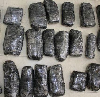 کشف بیش از ۱۱۸ کیلوگرم مواد مخدر در اهواز و لالی کشف بیش از ۱۱۸ کیلوگرم مواد مخدر در اهواز و لالی