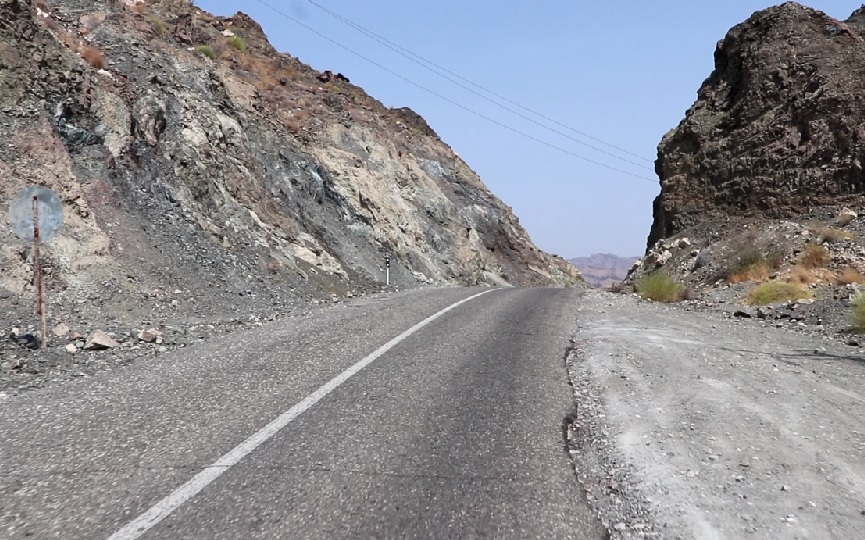 تعریض و بهسازی جاده توکهور و هشتبندی به میناب مطالبه مردم