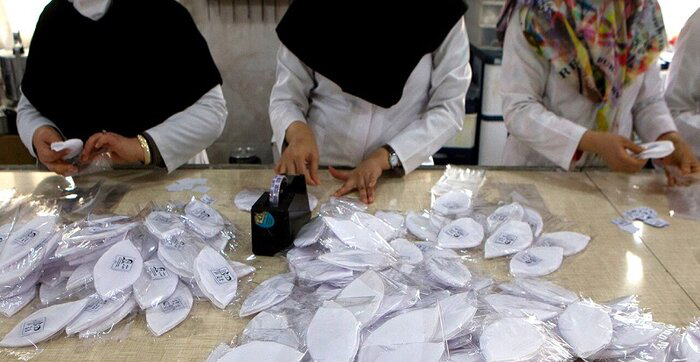 تولید روزانه ۴۰ هزار عدد ماسک در مهاباد