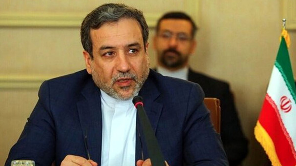 عراقچی در حال سخنرانی عراقچی در حال سخنرانی