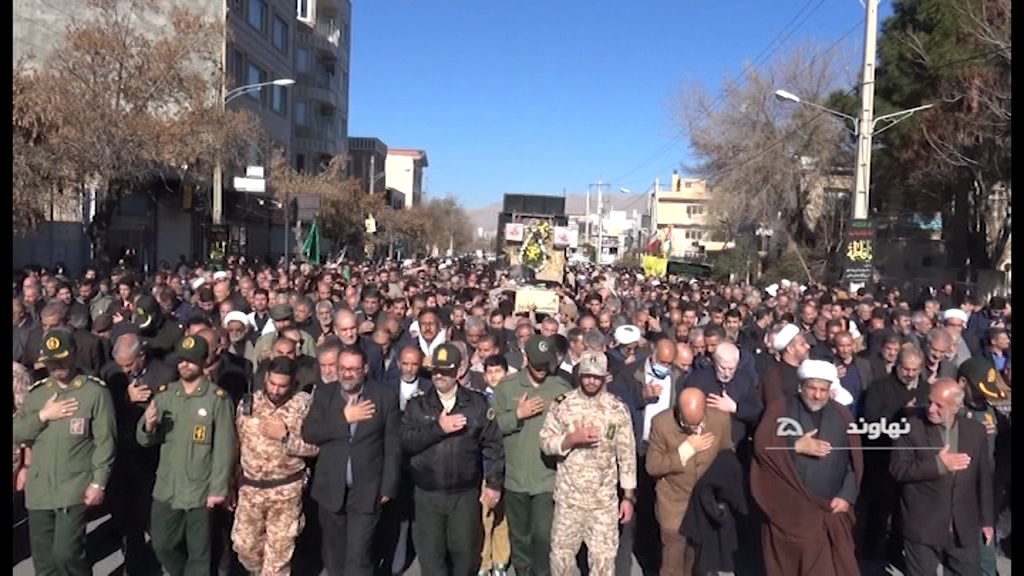 پیکر شهید گمنام درشهر برزول نهاوند آرام گرفت پیکر شهید گمنام درشهر برزول نهاوند آرام گرفت