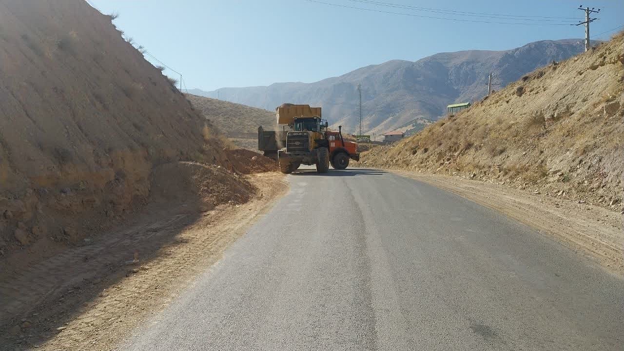 بهسازی ۱۲۴ کیلومترراه روستایی چهارمحال و بختیاری