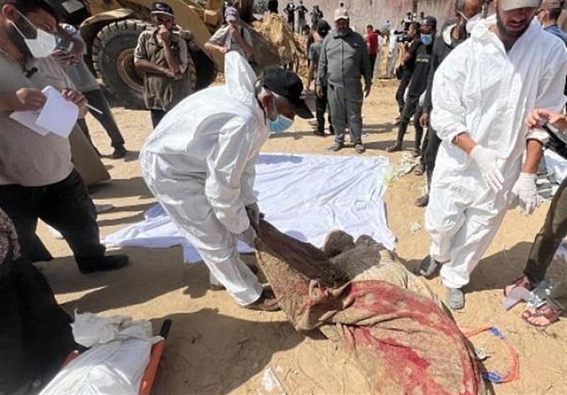 صهیونیستها دهها نفر را در بیمارستان ناصر زنده به گور کردند صهیونیستها دهها نفر را در بیمارستان ناصر زنده به گور کردند