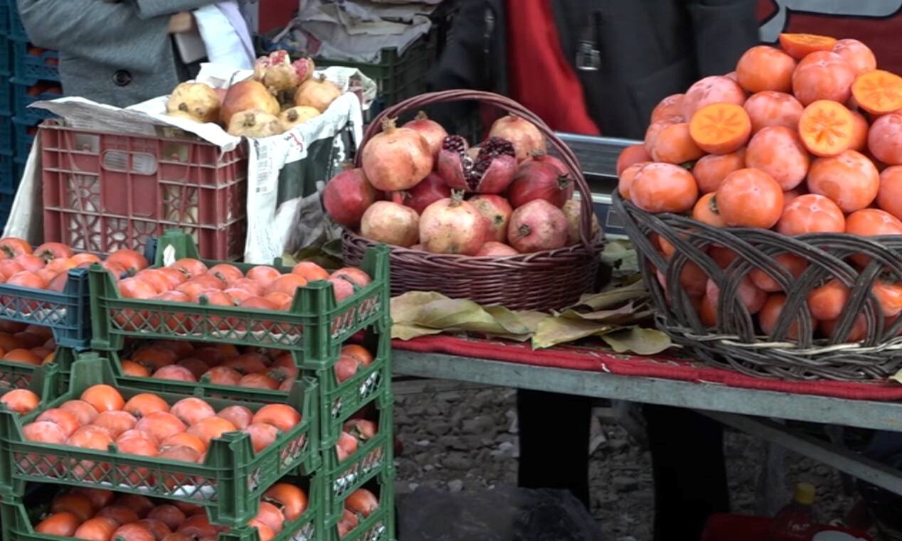 **برگزاری هفتمین جشنواره خرمالوی کن