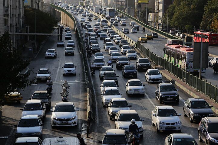 ترافیک مهمترین عامل آلودگی هوای همدان ترافیک مهمترین عامل آلودگی هوای همدان