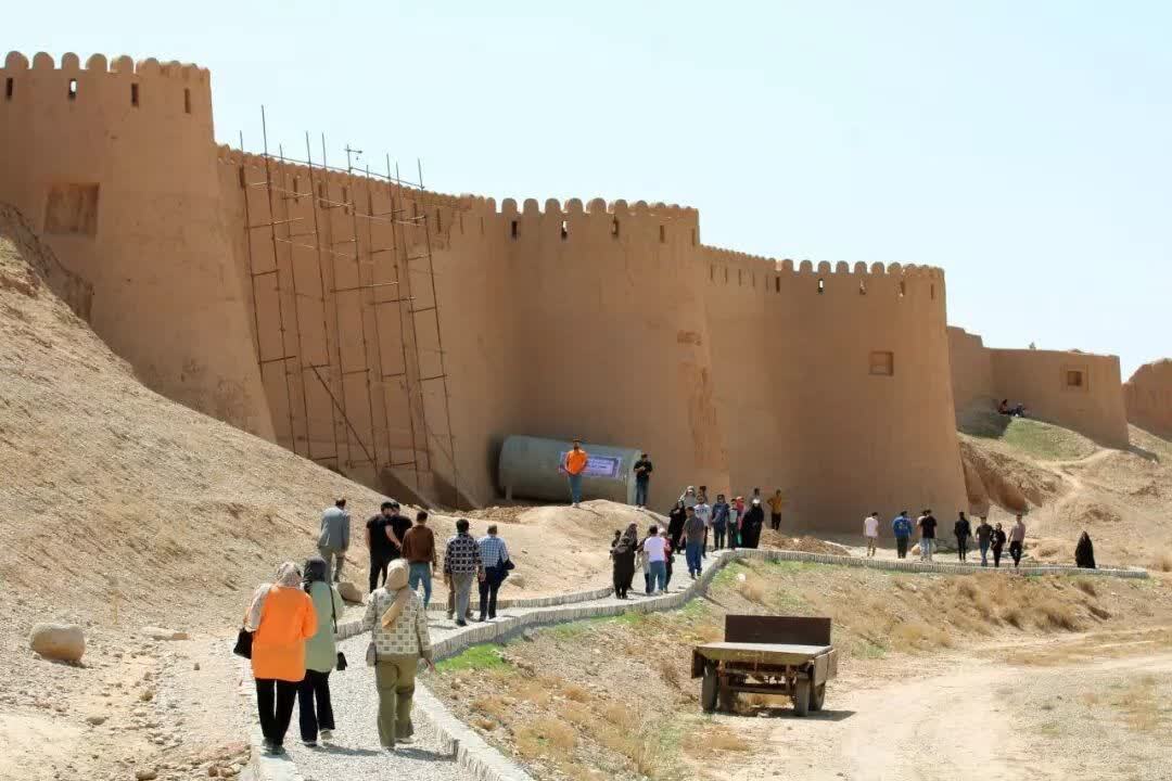 بازدید ۳۶۵ هزار گردشگر از جاذبههای خراسان شمالی بازدید ۳۶۵ هزار گردشگر از جاذبههای خراسان شمالی