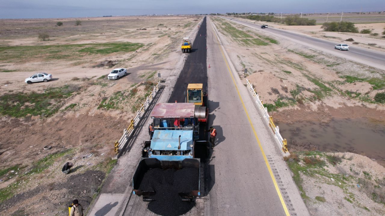 ۱۸۴ کیلومتر لکه گیری و روکش راه‌های بوشهر در دست اجراست