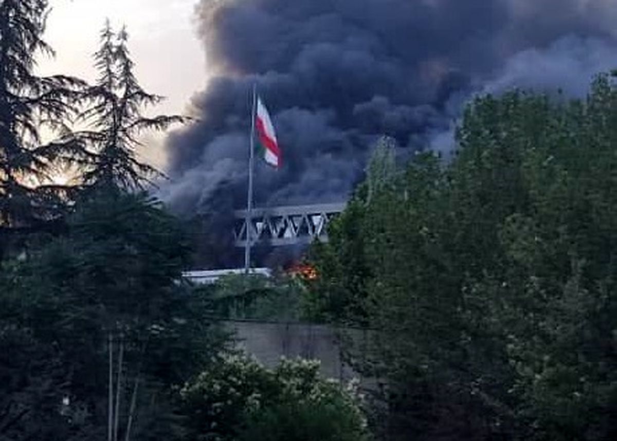 حمله وحشیانه دشمن به ساختمان خبر، مصداق بارز مقابله نظامی با آزادی بیان