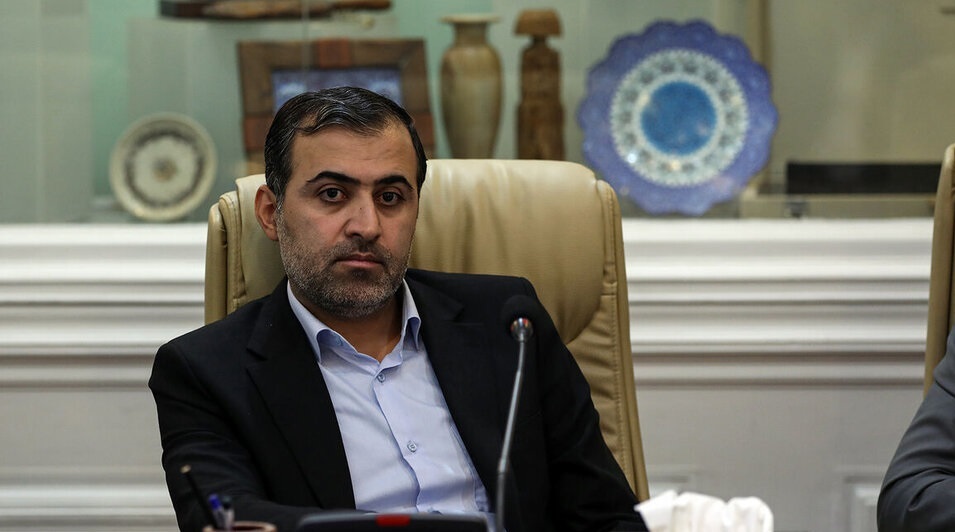 کارکنان صنعت نفت در خط مقدم پایداری اقتصادی کشور