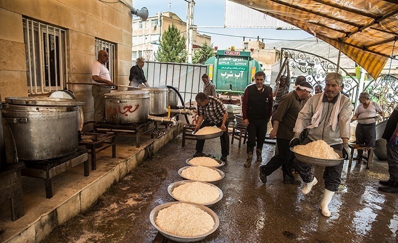 نظارت ۳۵۰ کارشناس بهداشت محیط بر نذورات محرم در خوزستان  