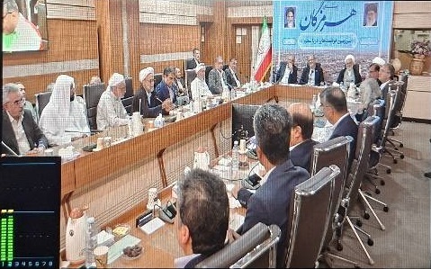 برگزاری نشست رئیس جمهور با فرهیختگان هرمزگان برگزاری نشست رئیس جمهور با فرهیختگان هرمزگان