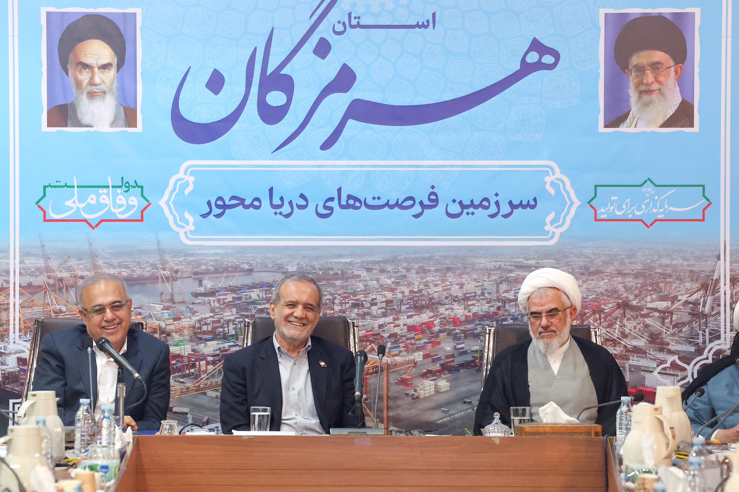 نخبه پروری اقتصادی و صرفه جویی در اولویت قرار گیرد نخبه پروری اقتصادی و صرفه جویی در اولویت قرار گیرد