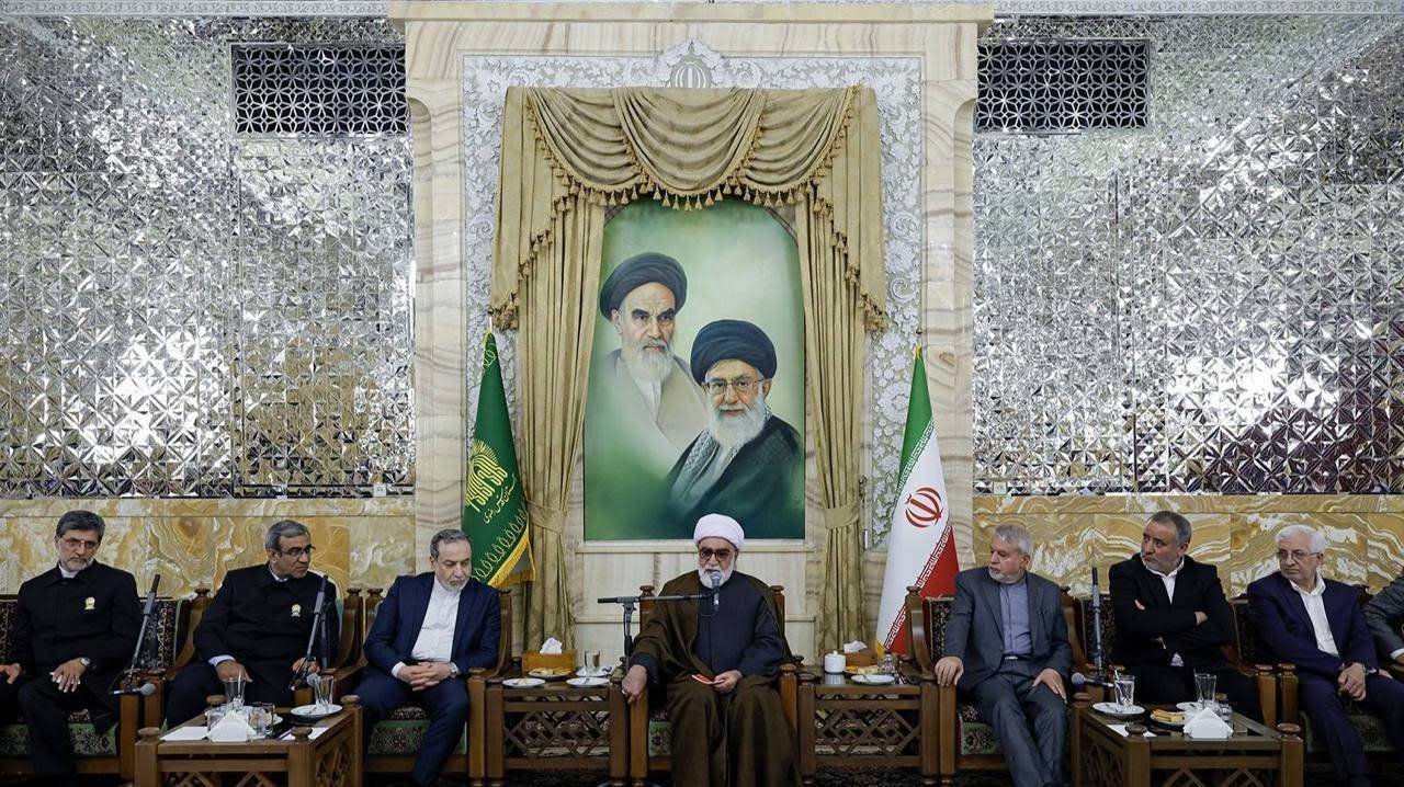 مشهد می تواند محور دیپلماسی فرهنگی و زیارت باشد مشهد می تواند محور دیپلماسی فرهنگی و زیارت باشد