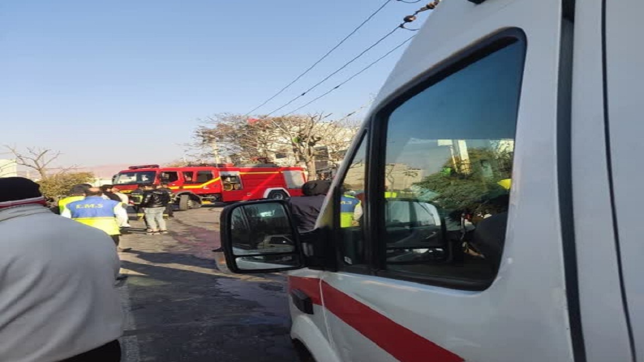 فوت کارگر شهرداری در حادثه برق‌گرفتگی هنگام هرس درختان 