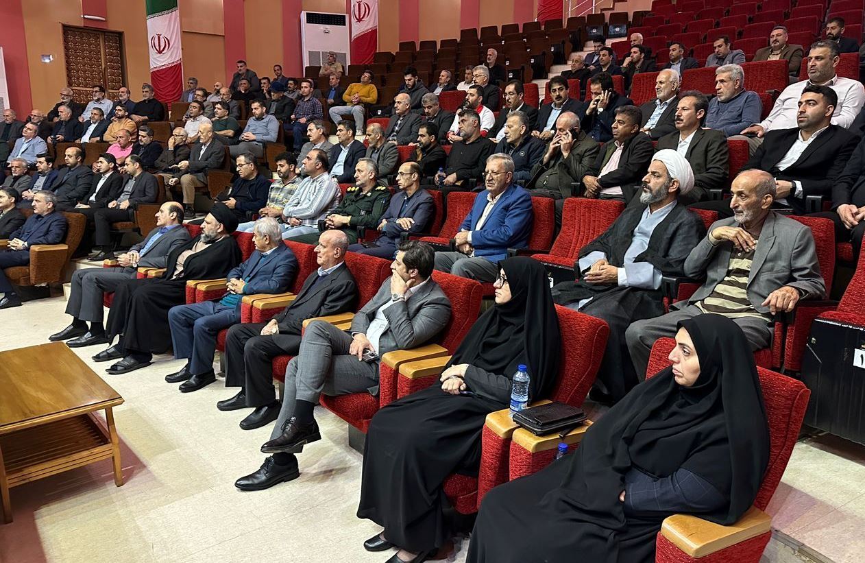 تجلیل از خیران ستاد اربعین لاهیجان تجلیل از خیران ستاد اربعین لاهیجان