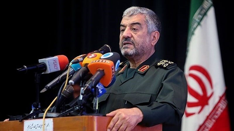 سرلشکر جعفری: بهاندازه کافی موشک با بردهای مختلف داریم سرلشکر جعفری: بهاندازه کافی موشک با بردهای مختلف داریم