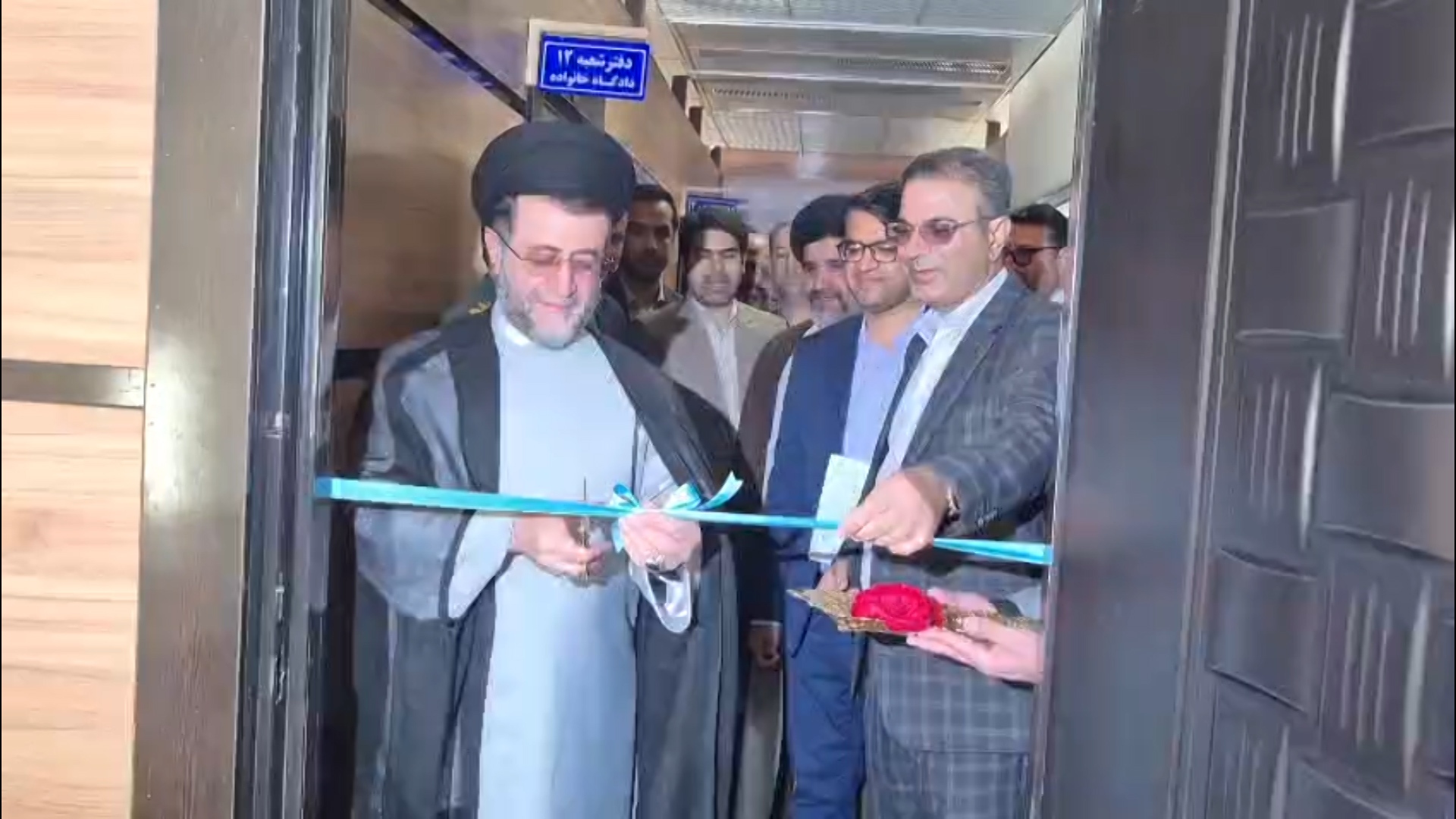 افتتاح دادگاه خانواده و شعبه ۳۷ صلح مجتمع قضایی در شهر صدرا افتتاح دادگاه خانواده و شعبه ۳۷ صلح مجتمع قضایی در شهر صدرا