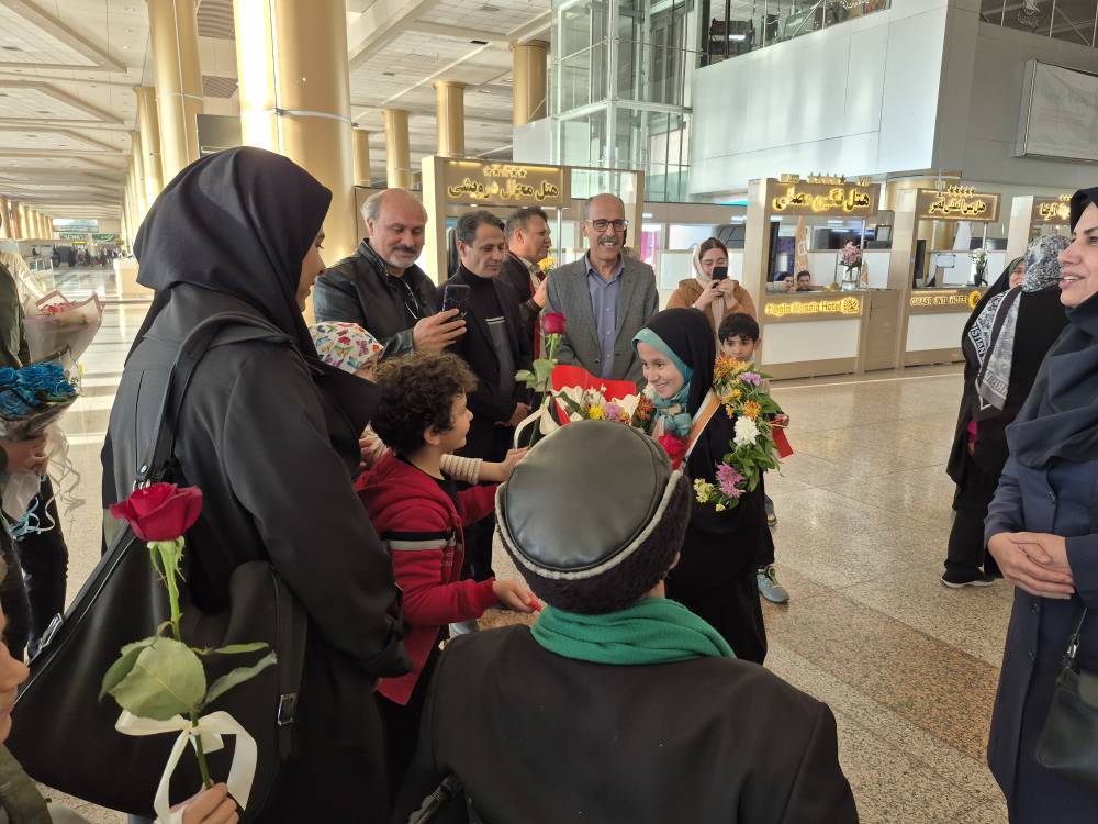 استقبال از دختر محجبه شطرنج کشور در مشهد