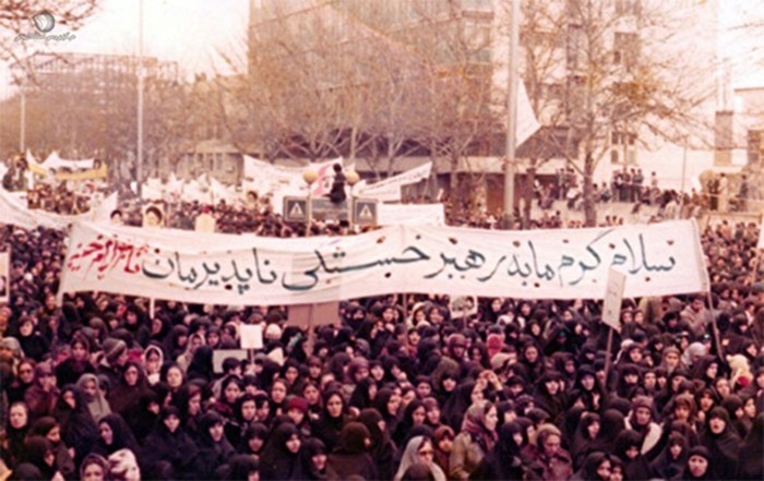 استبداد در محاصره مردم؛ روایتی کوتاه از تظاهراتی بزرگ در ۱۹ و ۲۰ آذرماه ۵۷