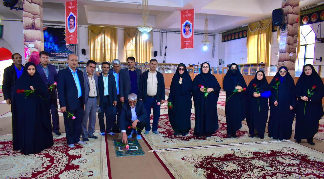 آیین پیاده‌روی کارکنان آموزش و پرورش به میمنت میلاد حضرت زهرا (س) و روز زن