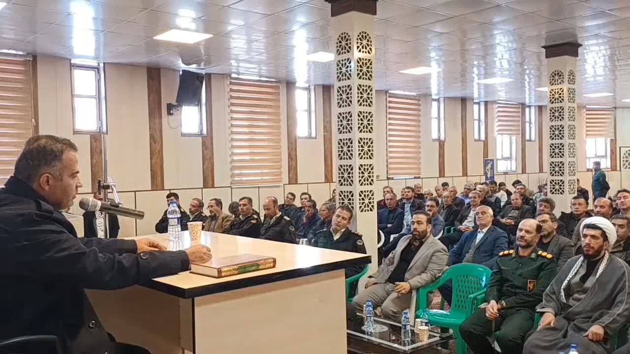 بسیج بازوی پرتوان نظام اسلامی است بسیج بازوی پرتوان نظام اسلامی است