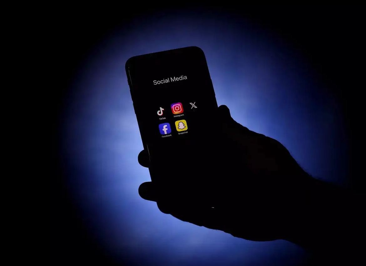 نیوزیلند از استرالیا برای محدودیت شبکههای اجتماعی مشورت میگیرد نیوزیلند از استرالیا برای محدودیت شبکههای اجتماعی مشورت میگیرد