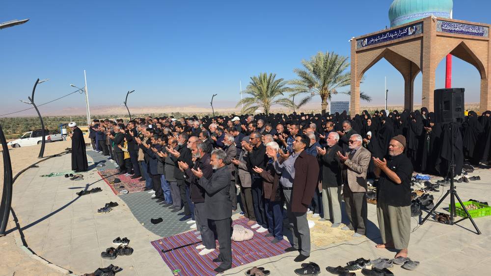 اقامه نماز باران در خوروبیابانک