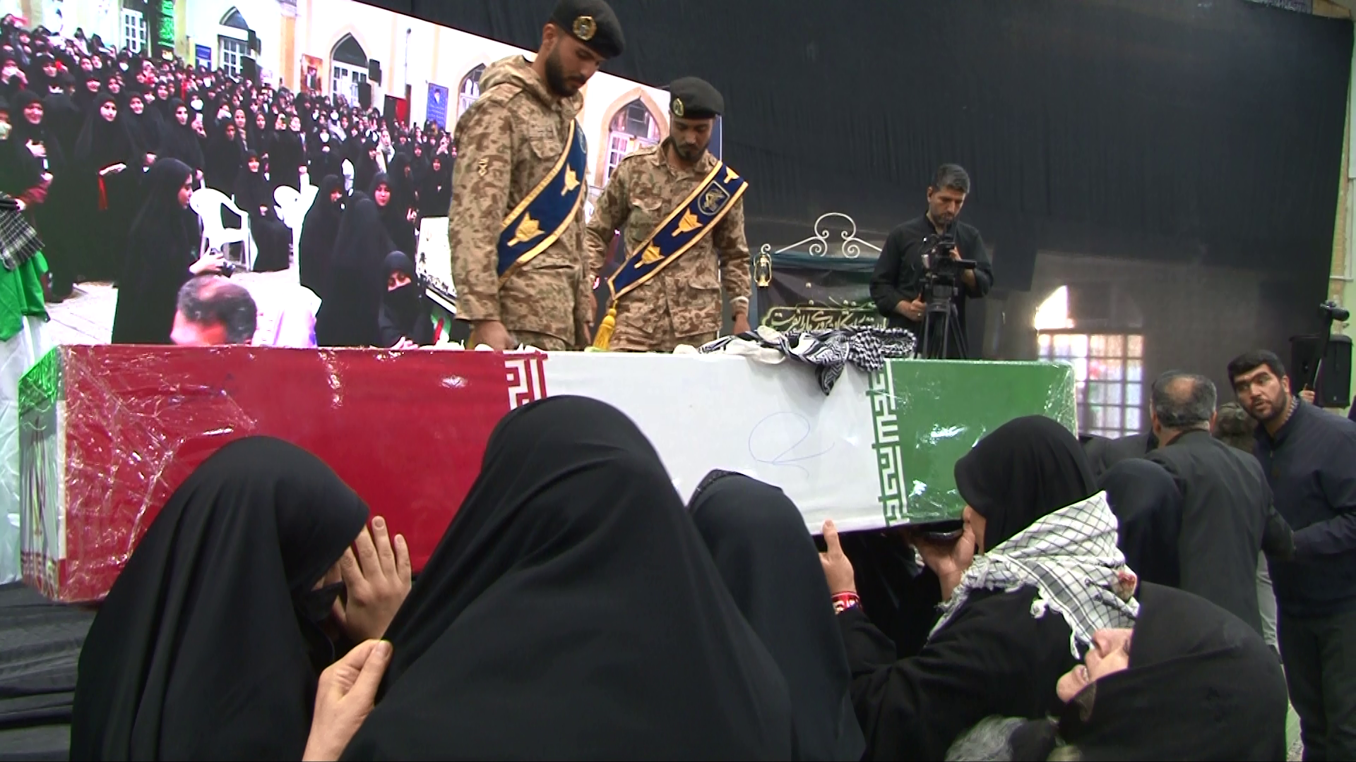 پیام قدردانی ستاد تشییع وخاکسپاری شهدای گمنام در همدان پیام قدردانی ستاد تشییع وخاکسپاری شهدای گمنام در همدان