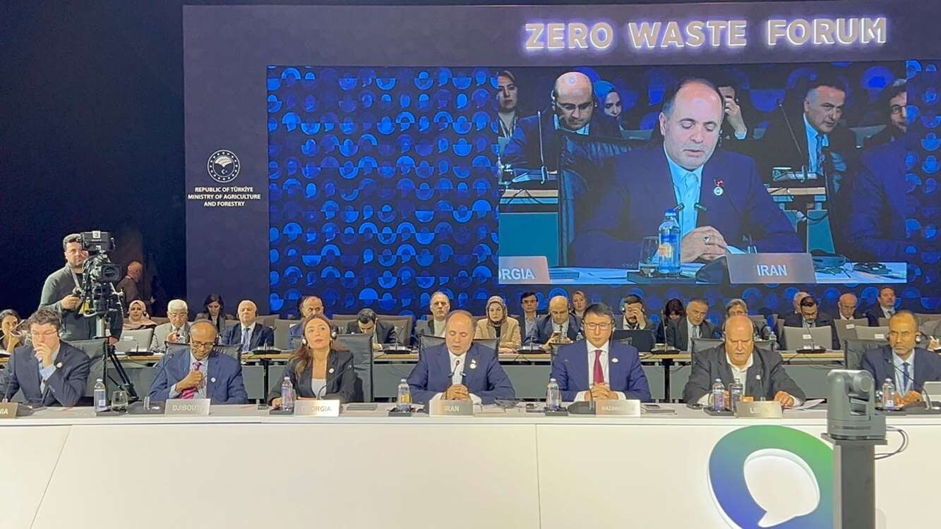 وزیر جهاد : تعهد کنیم هیچ آب و غذایی هدر نرود وزیر جهاد : تعهد کنیم هیچ آب و غذایی هدر نرود