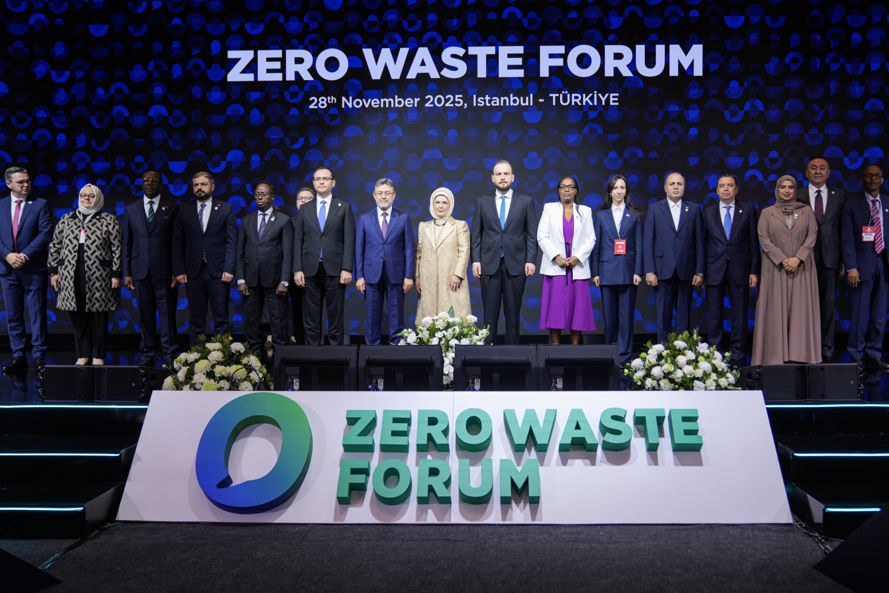 وزیر جهاد : تعهد کنیم هیچ آب و غذایی هدر نرود وزیر جهاد : تعهد کنیم هیچ آب و غذایی هدر نرود